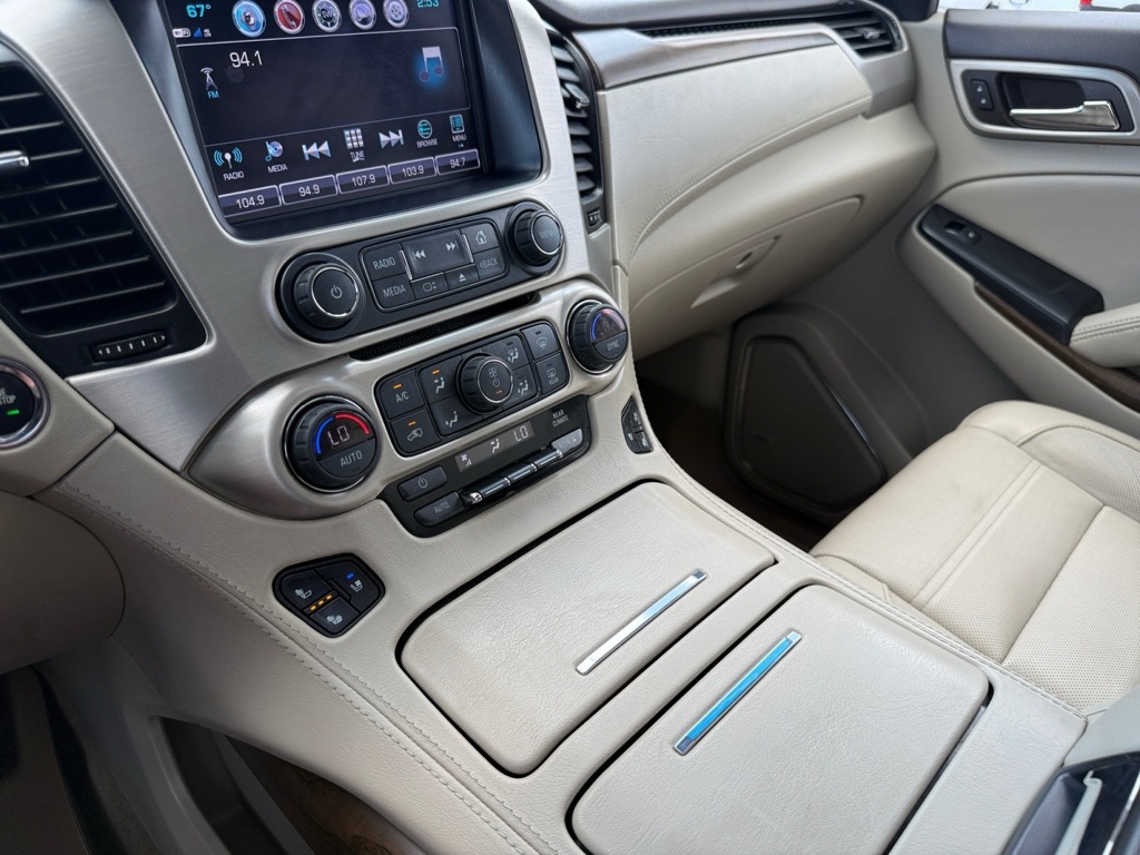 Photo 31 of this GMC YUKON