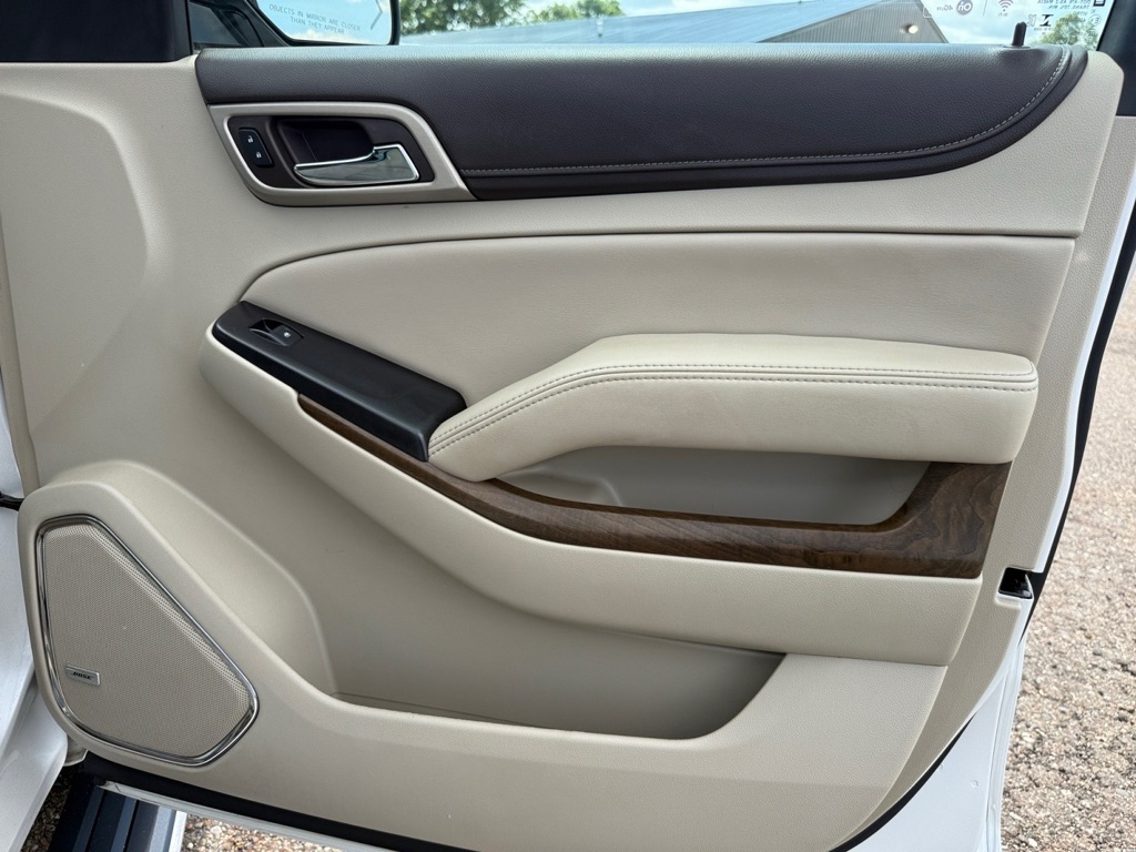 Photo 38 of this GMC YUKON