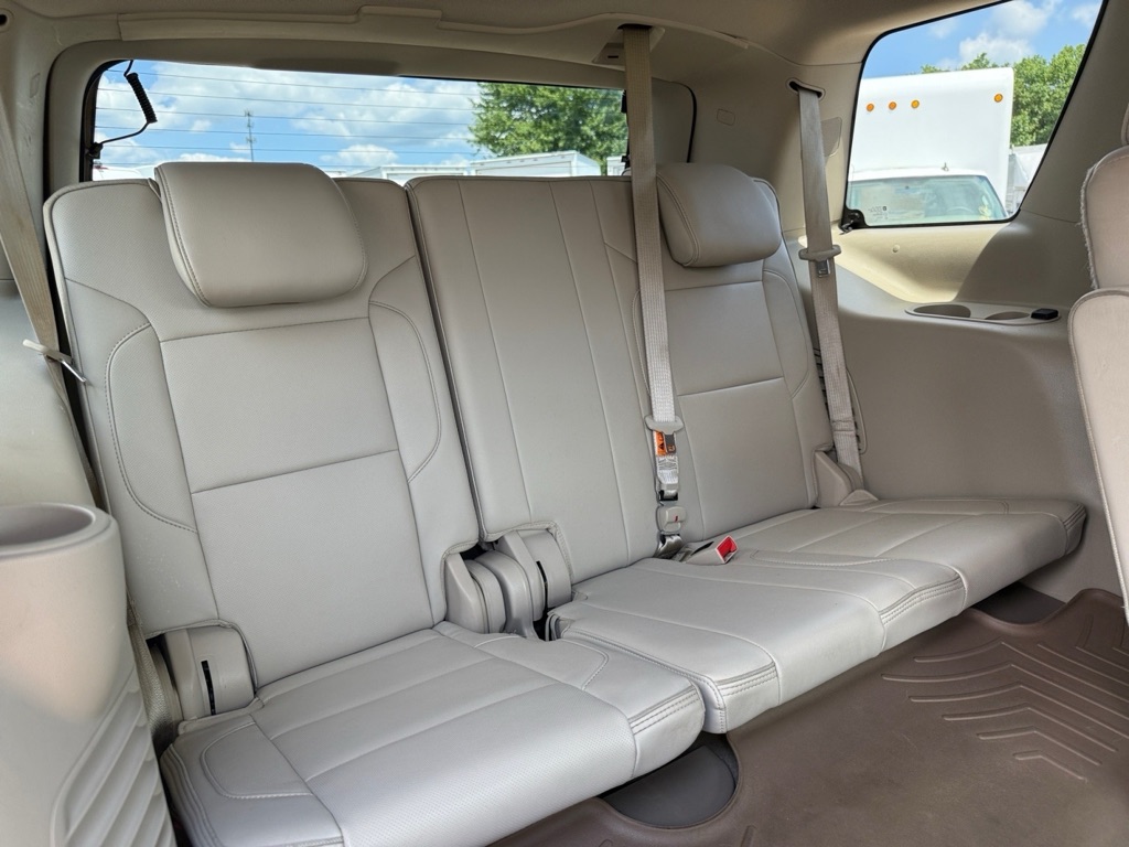 Photo 18 of this GMC YUKON