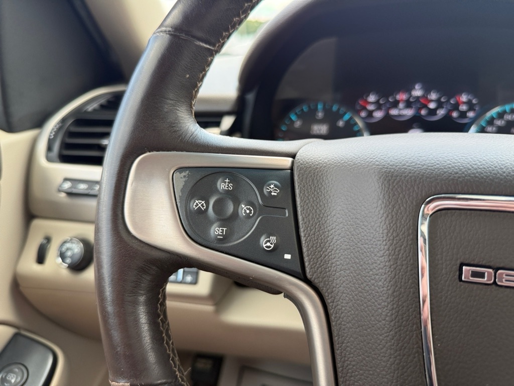 Photo 32 of this GMC YUKON