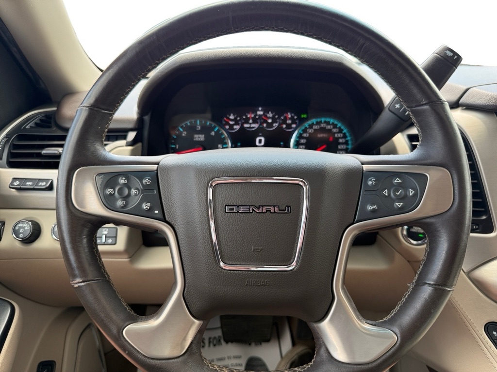 Photo 20 of this GMC YUKON
