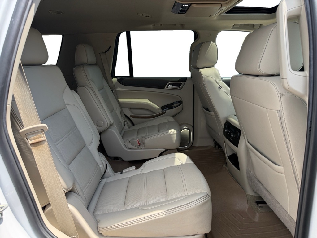 Photo 15 of this GMC YUKON
