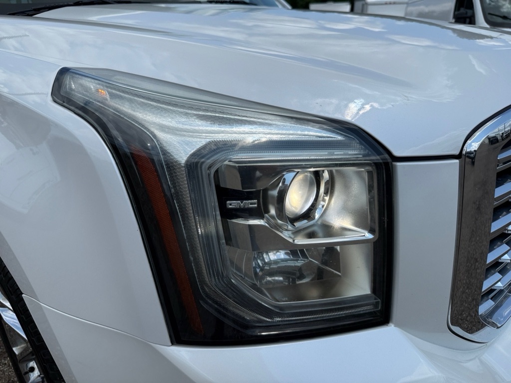 Photo 42 of this GMC YUKON