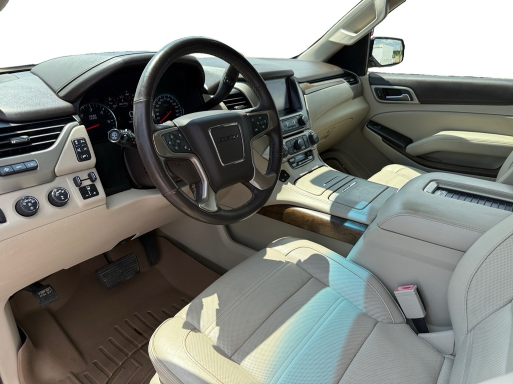 Photo 10 of this GMC YUKON