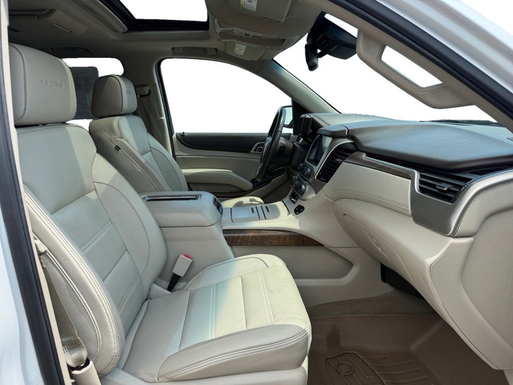 Photo 12 of this GMC YUKON