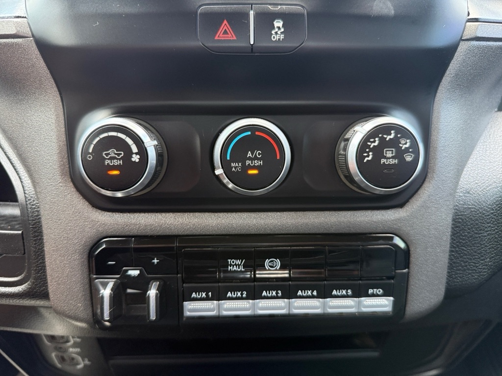 Photo 17 of this RAM 3500