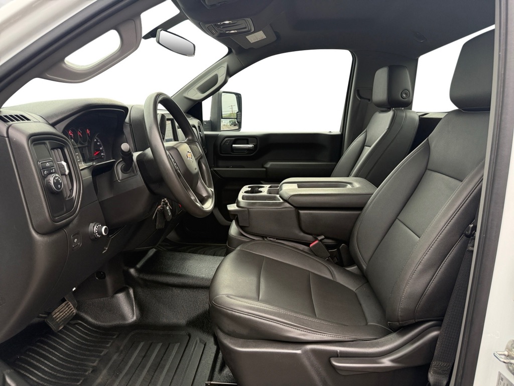Photo 11 of this CHEVROLET SILVERADO 3500