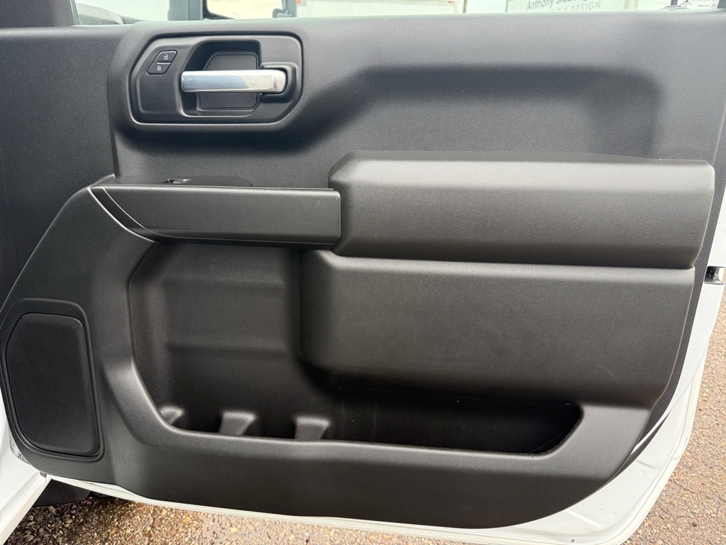 Photo 27 of this CHEVROLET SILVERADO 3500