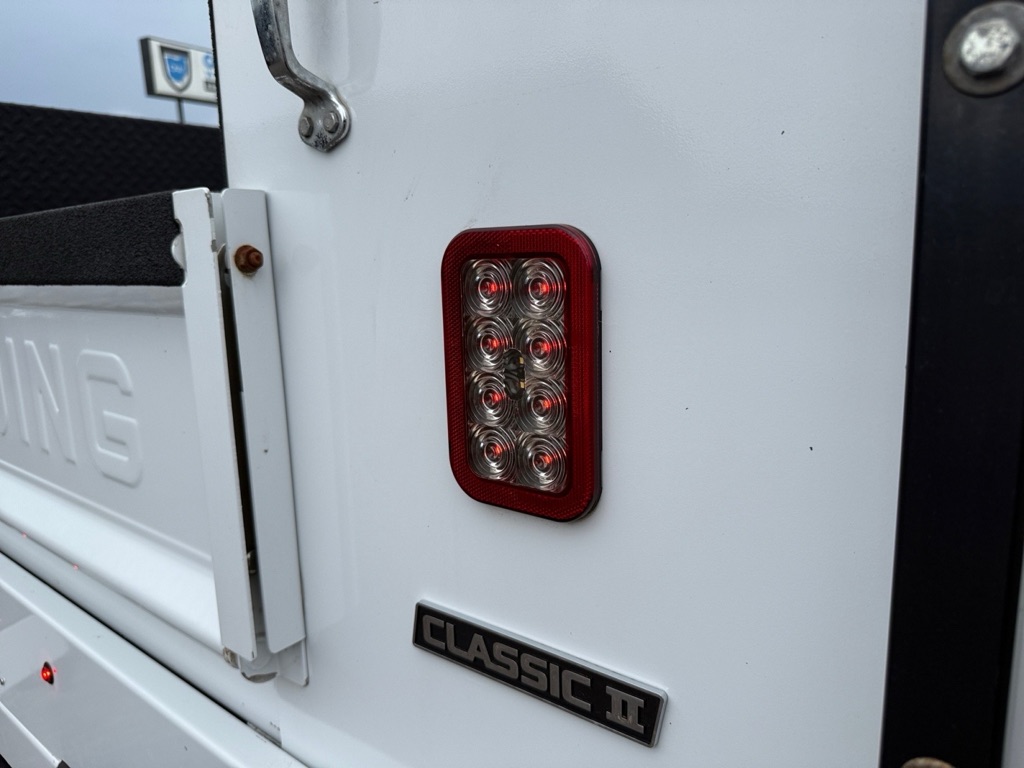 Photo 35 of this CHEVROLET SILVERADO 3500