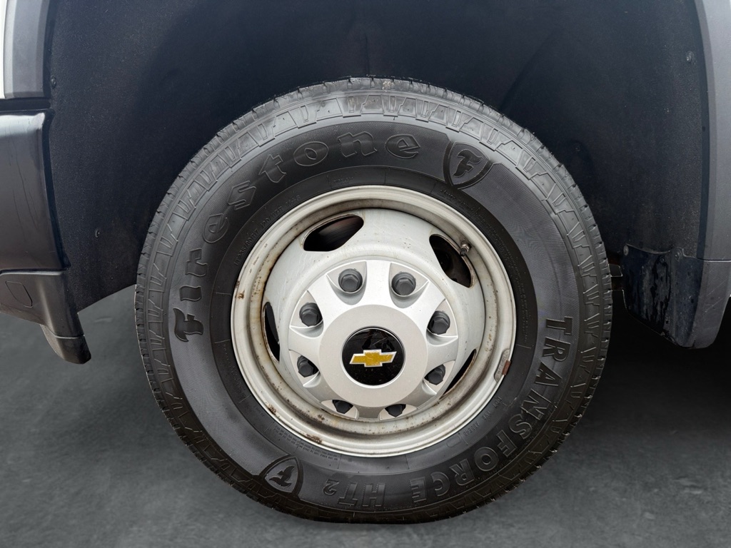 Photo 28 of this CHEVROLET SILVERADO 3500