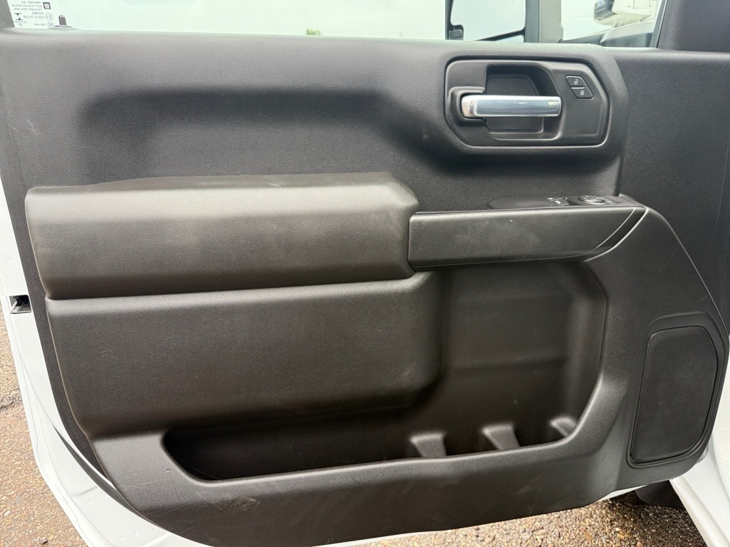 Photo 26 of this CHEVROLET SILVERADO 3500