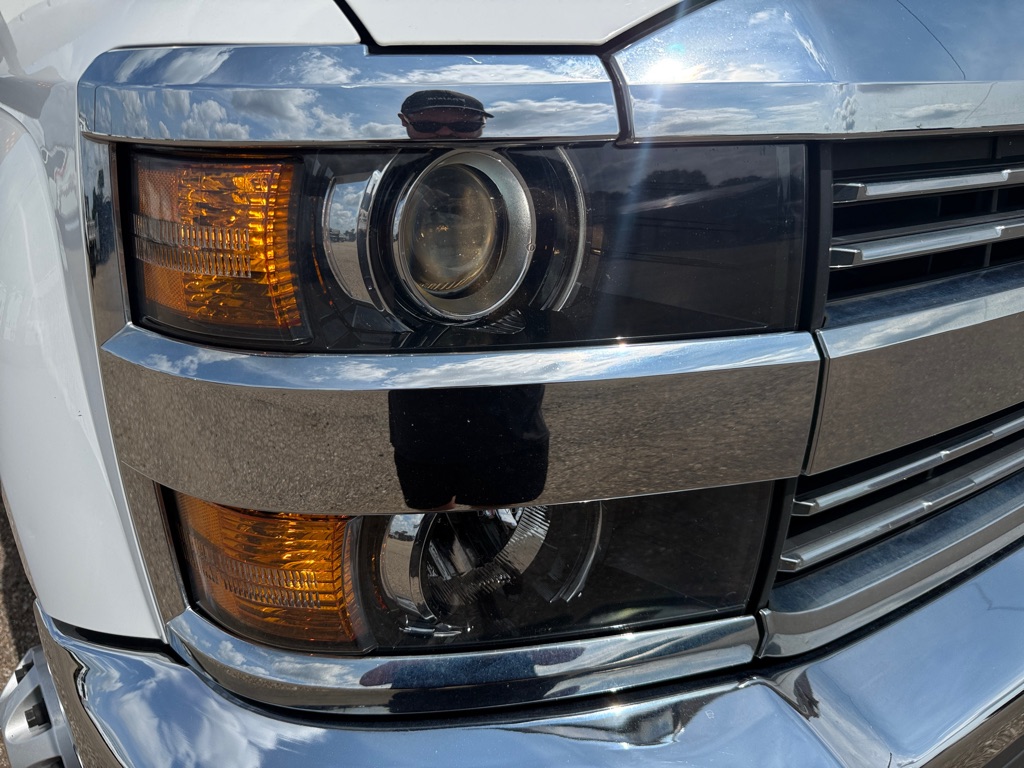 Photo 18 of this CHEVROLET SILVERADO 3500