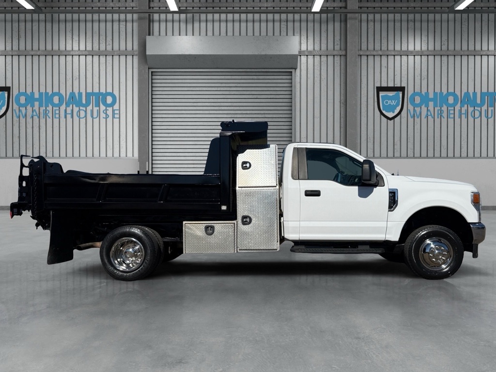 Photo 4 of this FORD F350