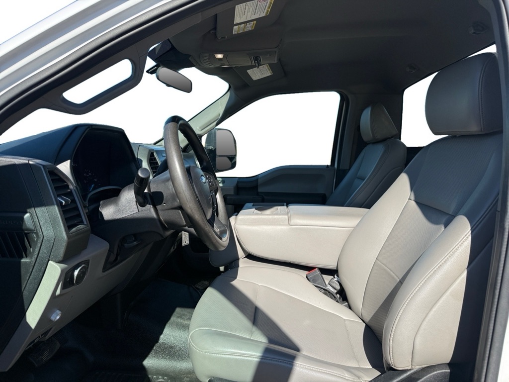 Photo 8 of this FORD F350