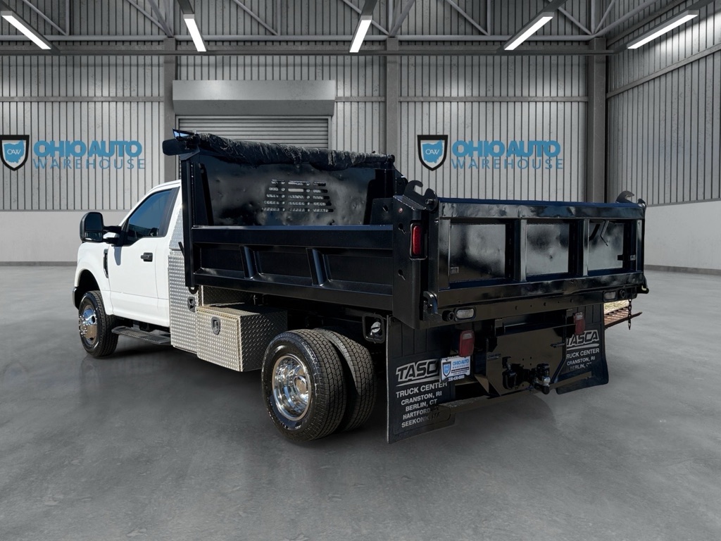 Photo 5 of this FORD F350
