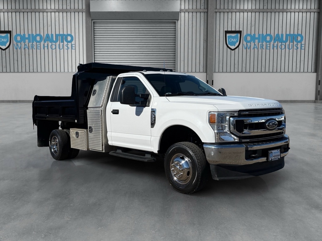 Photo 2 of this FORD F350