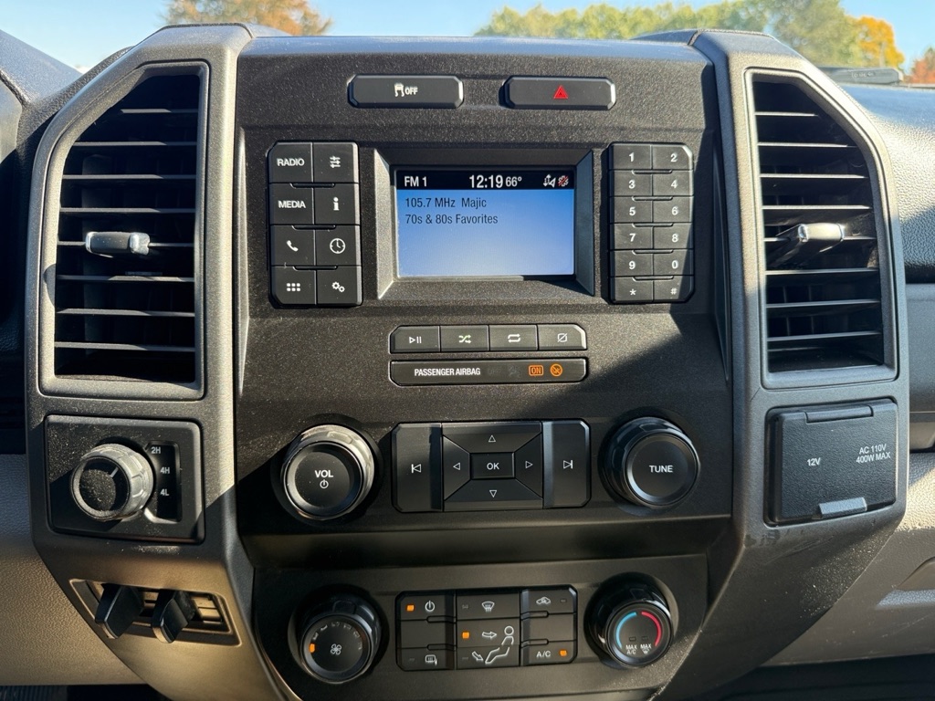 Photo 11 of this FORD F350