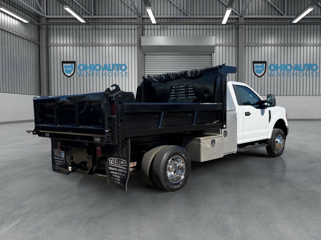 Photo 7 of this FORD F350