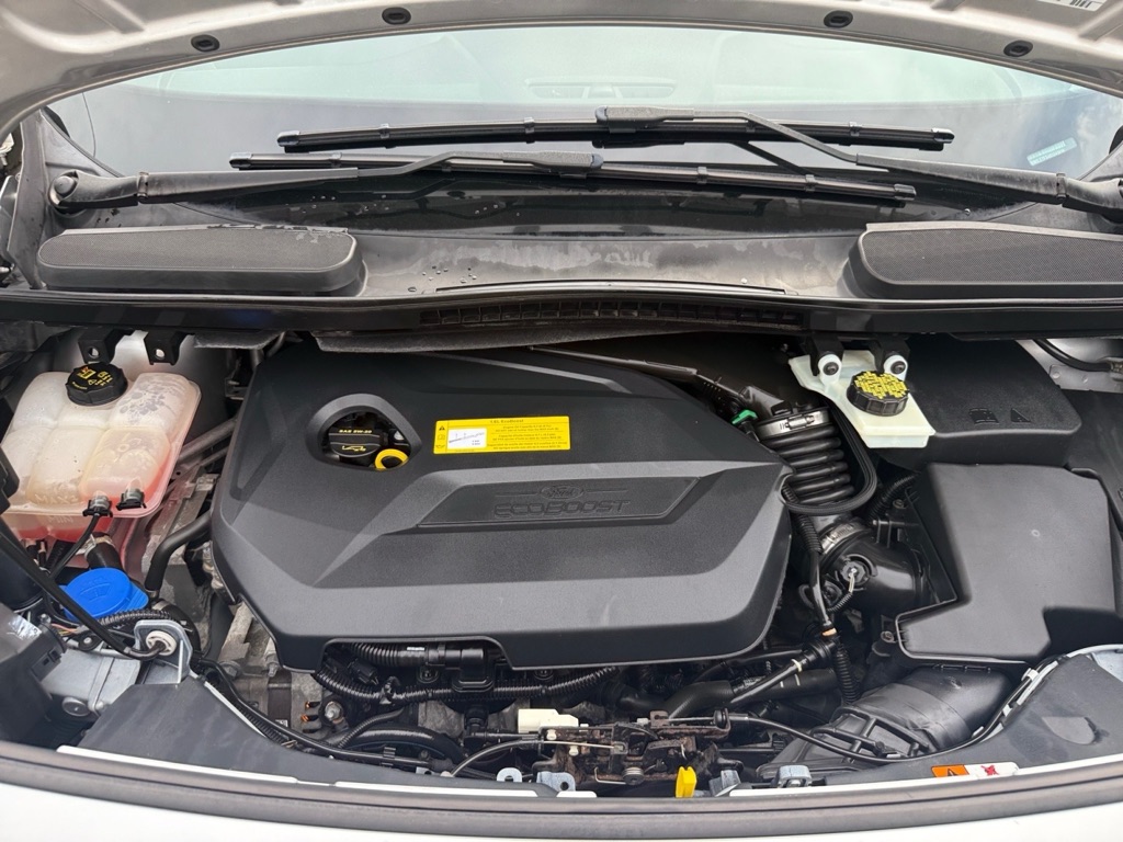 Photo 33 of this FORD TRANSIT CONNECT
