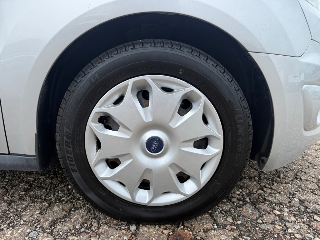 Photo 35 of this FORD TRANSIT CONNECT