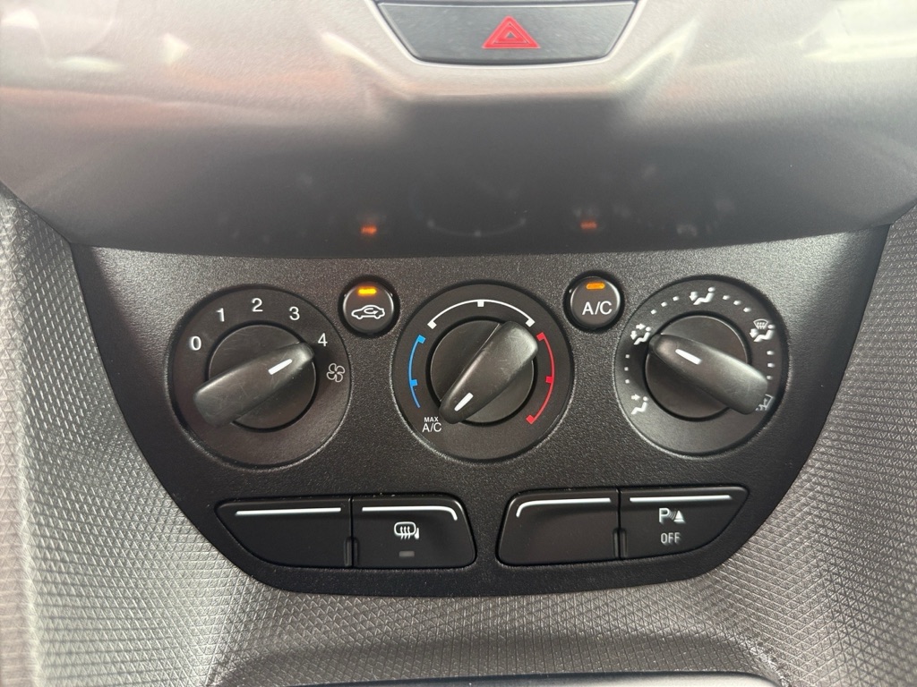 Photo 20 of this FORD TRANSIT CONNECT