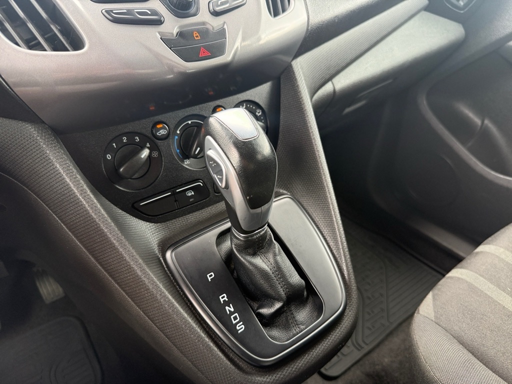Photo 19 of this FORD TRANSIT CONNECT