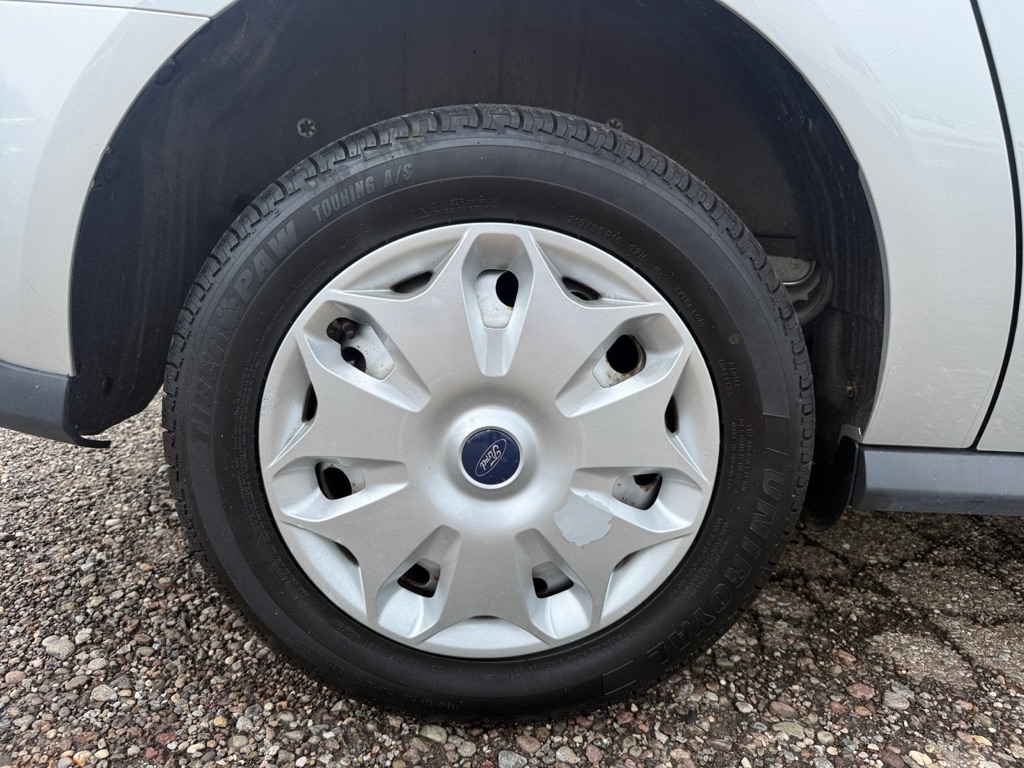 Photo 36 of this FORD TRANSIT CONNECT