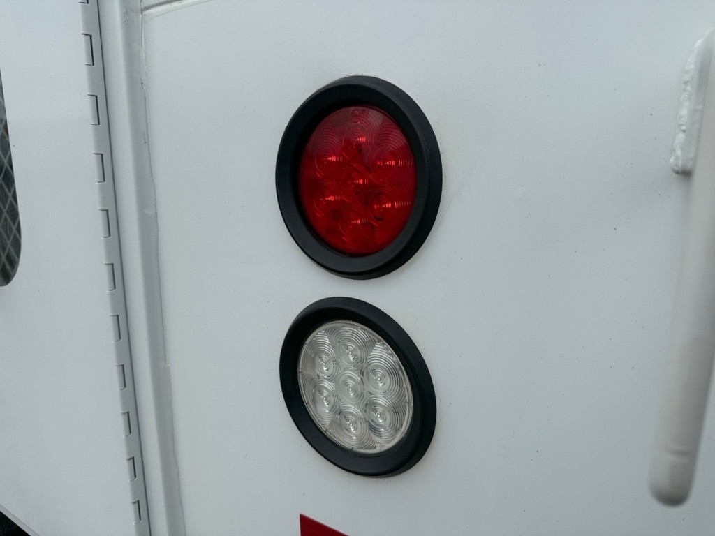 Photo 23 of this CHEVROLET SILVERADO 3500