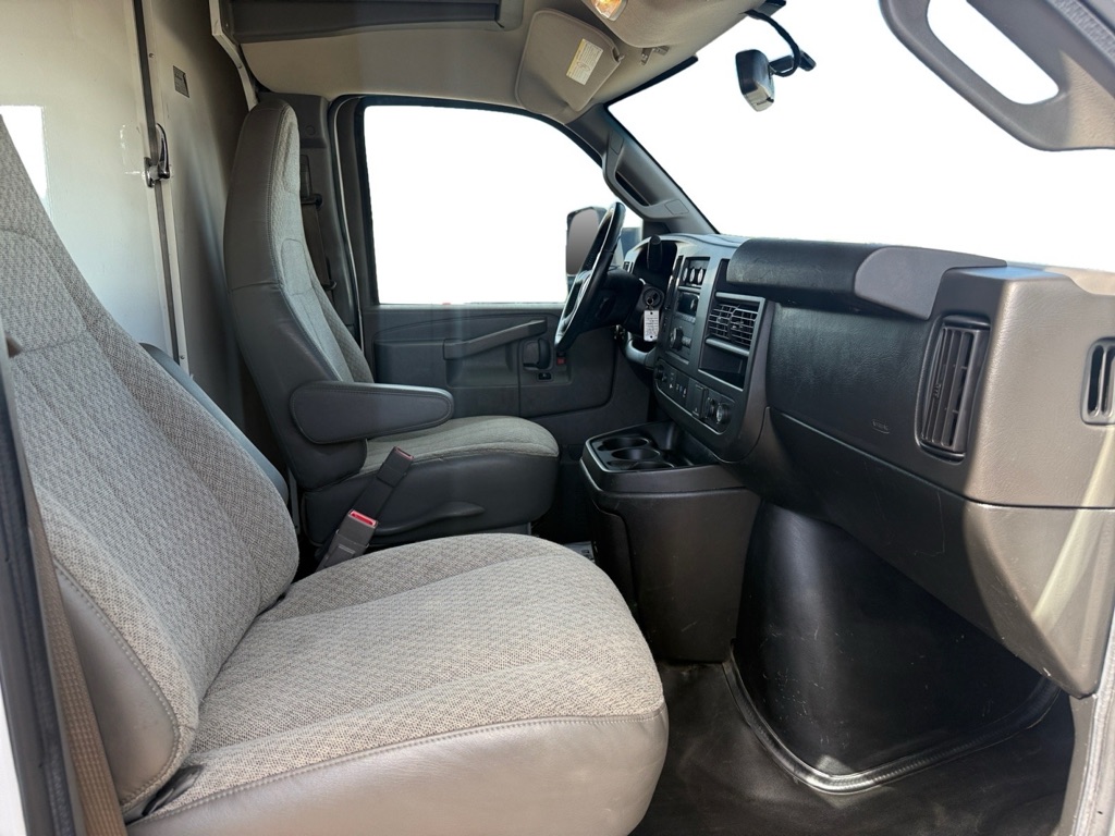 Photo 10 of this CHEVROLET EXPRESS G3500