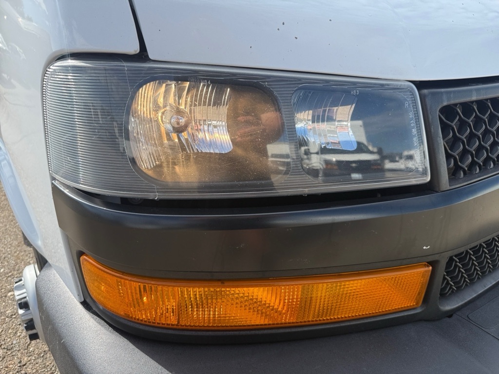 Photo 23 of this CHEVROLET EXPRESS G3500