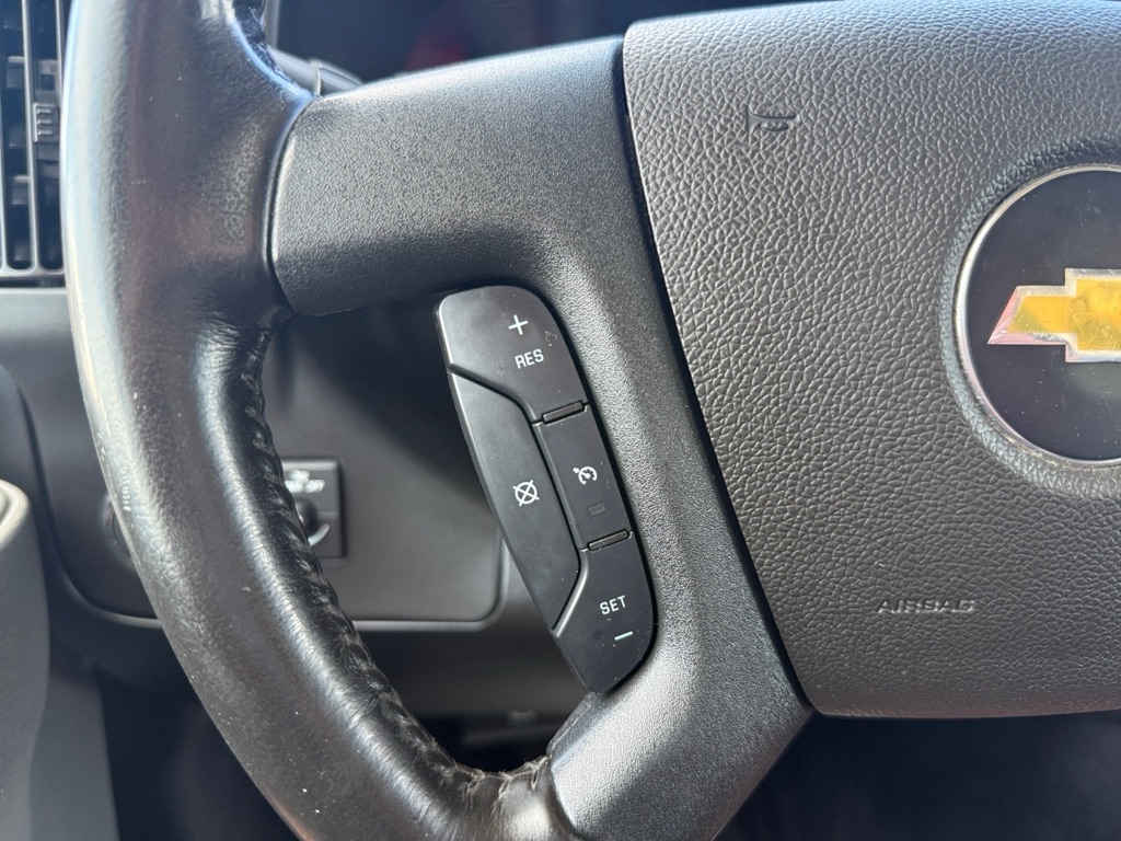 Photo 17 of this CHEVROLET EXPRESS G3500