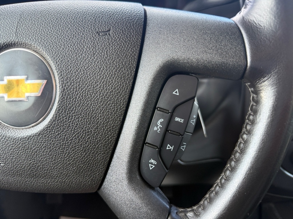 Photo 18 of this CHEVROLET EXPRESS G3500