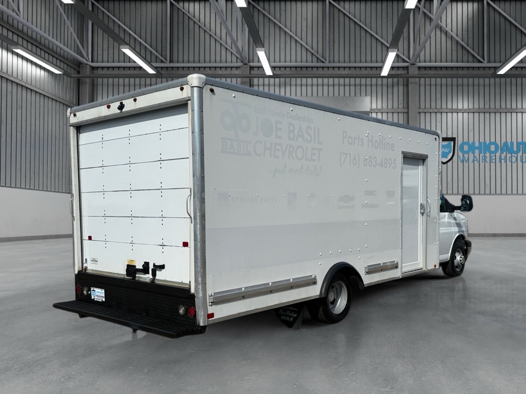 Photo 6 of this CHEVROLET EXPRESS G3500