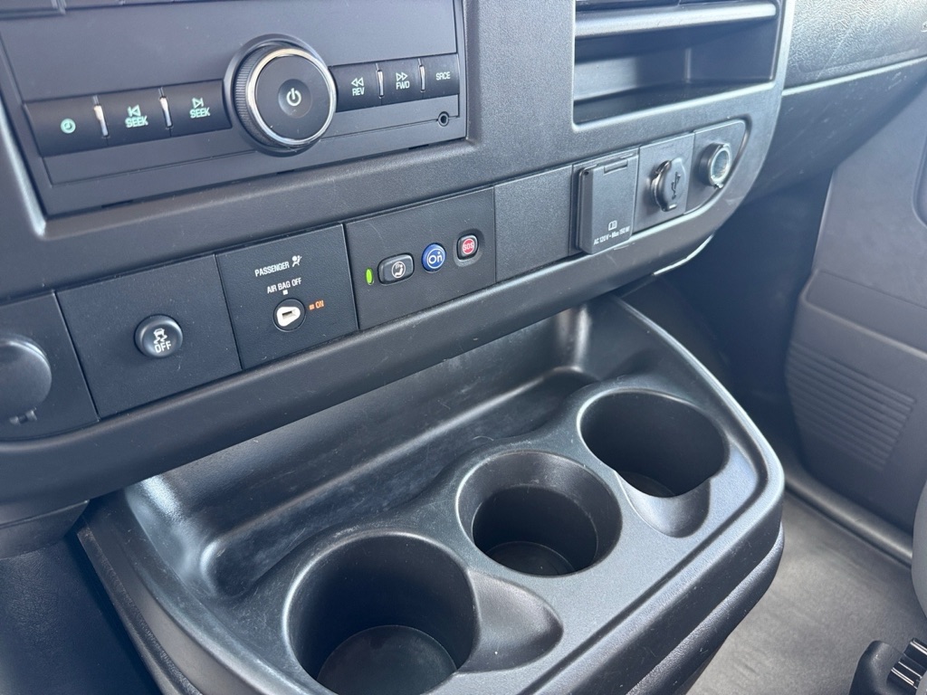Photo 15 of this CHEVROLET EXPRESS G3500