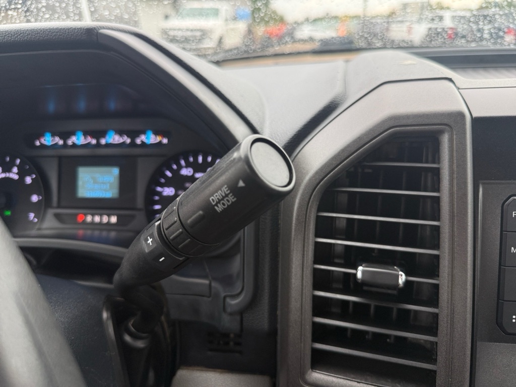 Photo 19 of this FORD F350