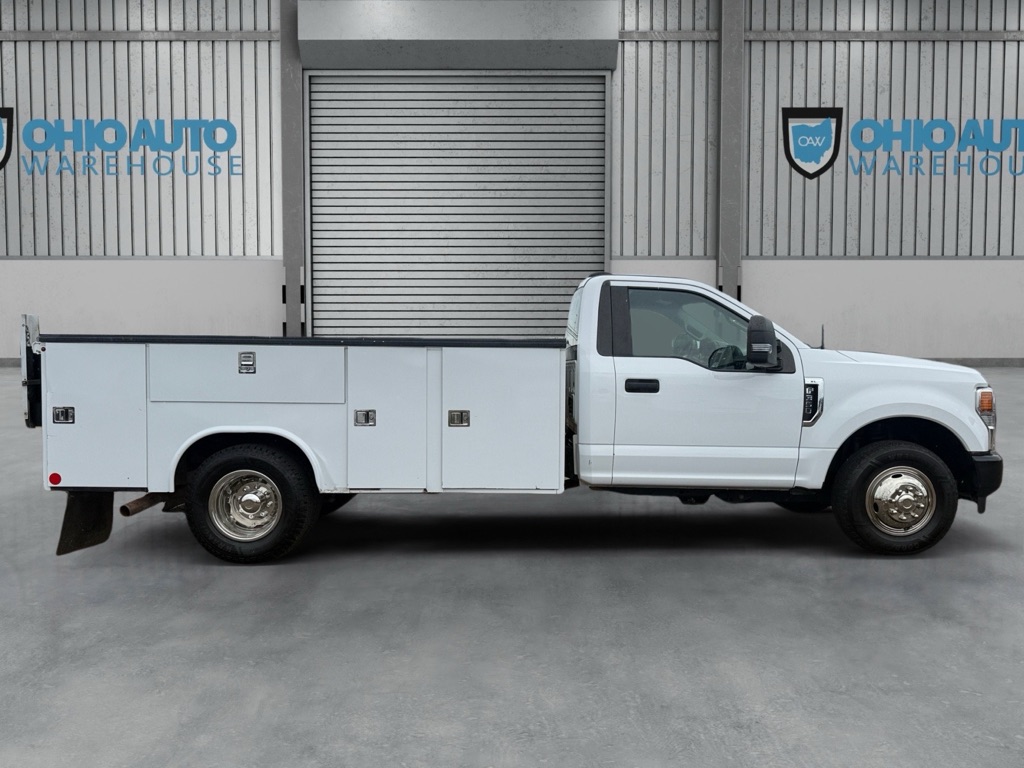 Photo 5 of this FORD F350
