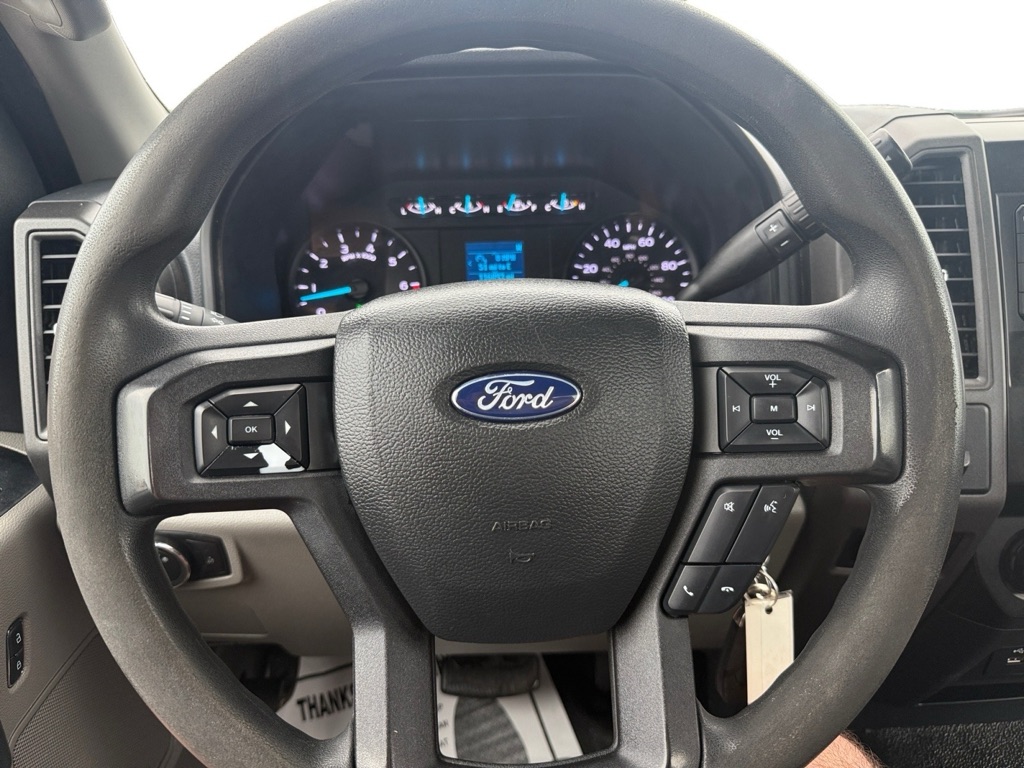 Photo 15 of this FORD F350