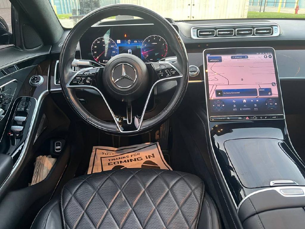 Photo 23 of this MERCEDES-BENZ S-CLASS