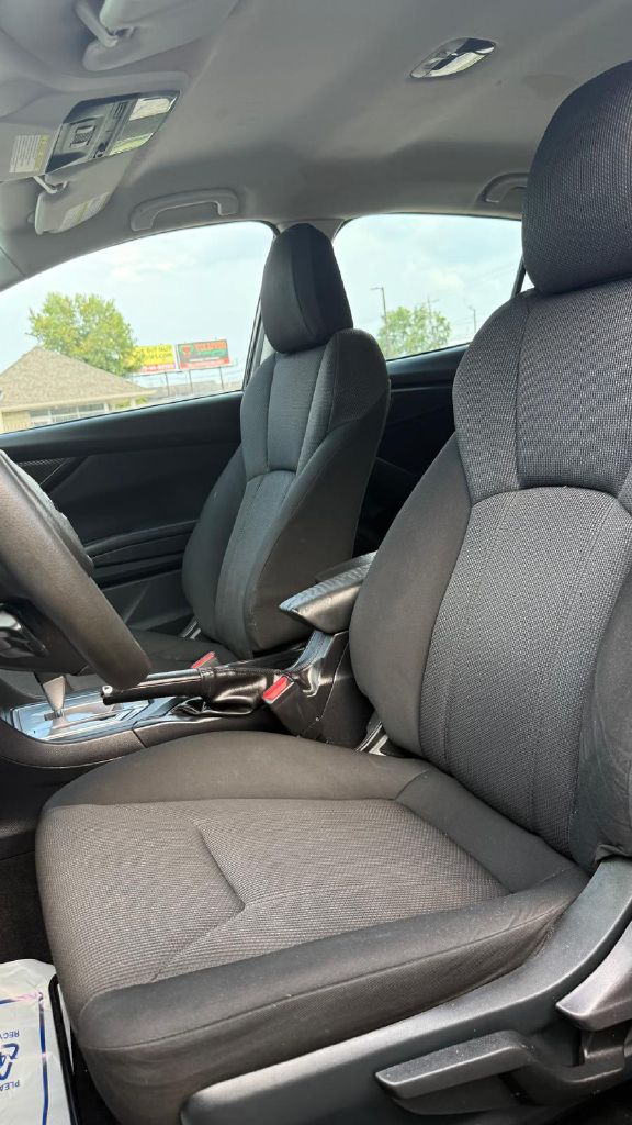 Photo 3 of this SUBARU IMPREZA