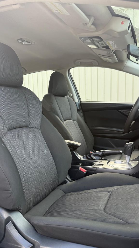 Photo 10 of this SUBARU IMPREZA