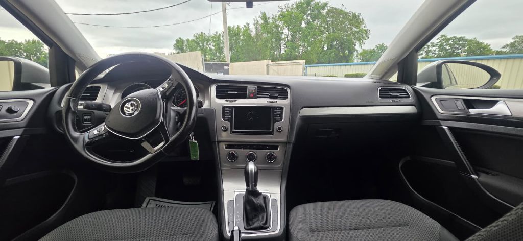 Photo 17 of this VOLKSWAGEN GOLF SPORTWAGEN
