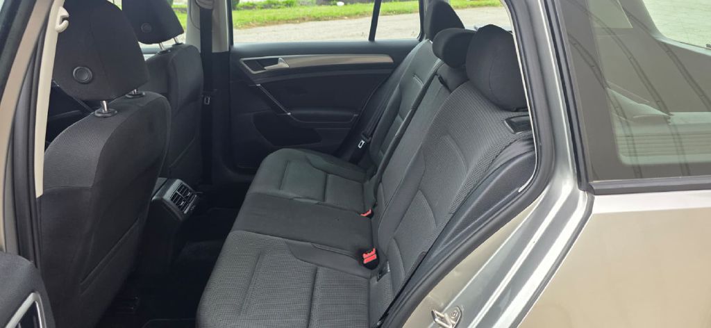 Photo 20 of this VOLKSWAGEN GOLF SPORTWAGEN