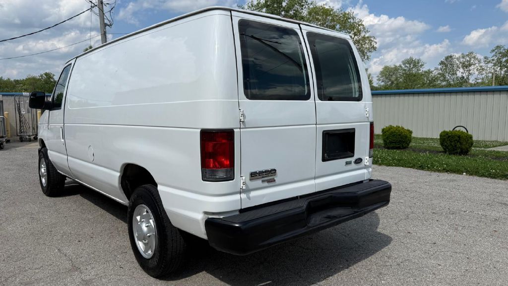 Photo 3 of this FORD ECONOLINE