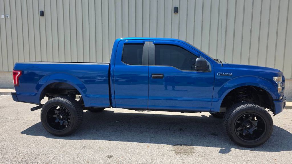Photo 10 of this FORD F150 XL
