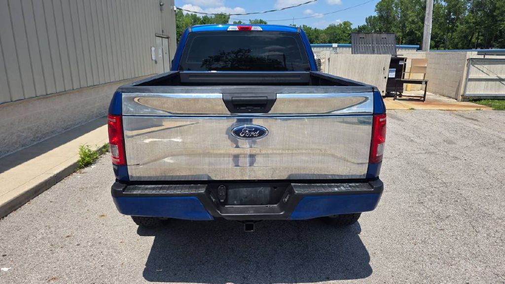 Photo 11 of this FORD F150 XL