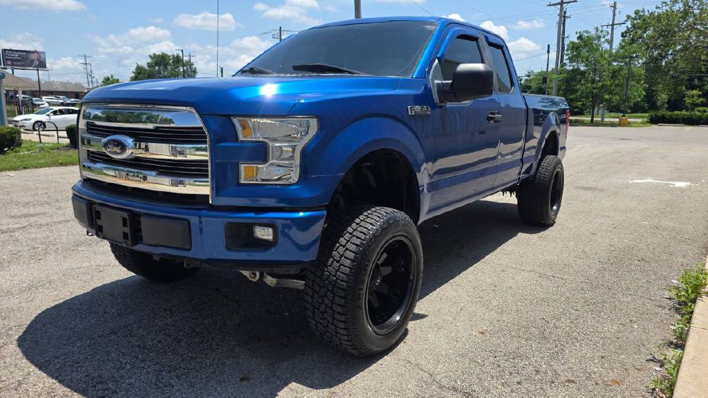 Photo 2 of this FORD F150 XL