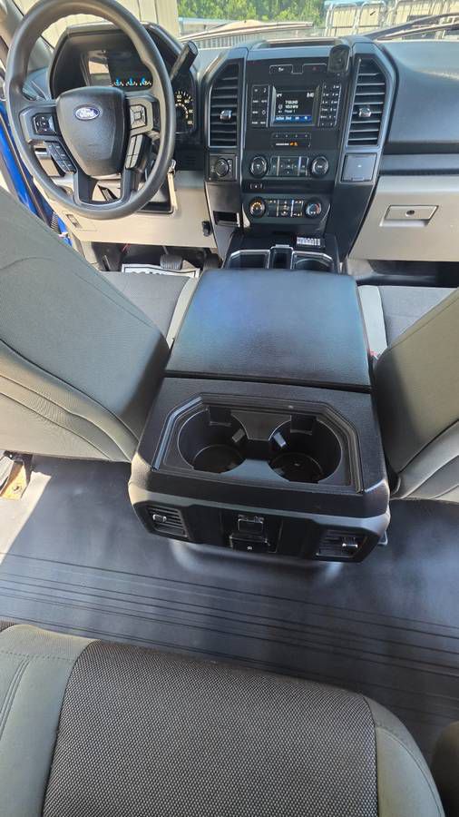 Photo 16 of this FORD F150 XL