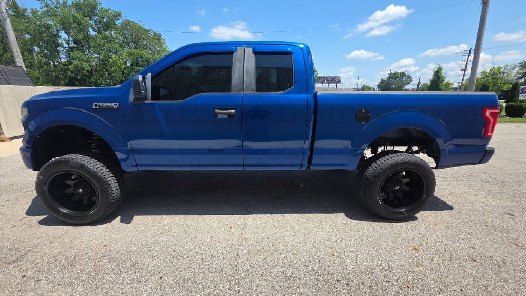 Photo 3 of this FORD F150 XL