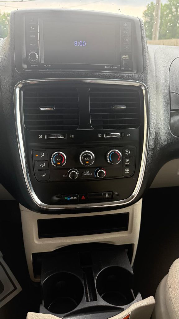 Photo 26 of this DODGE GRAND CARAVAN
