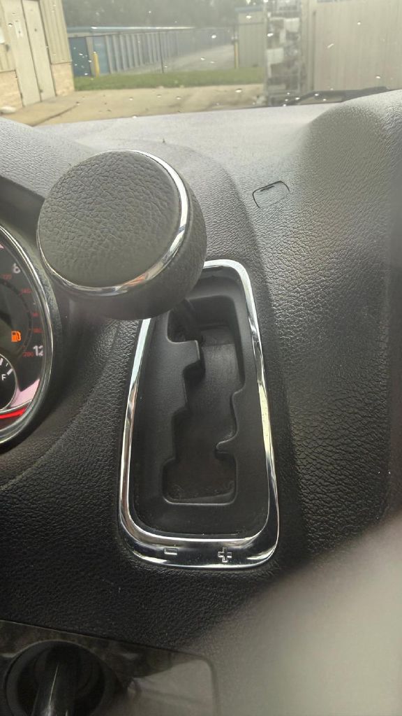 Photo 28 of this DODGE GRAND CARAVAN